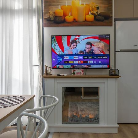 Wind Luxury 2 Lägenhet Aksu  Exteriör bild